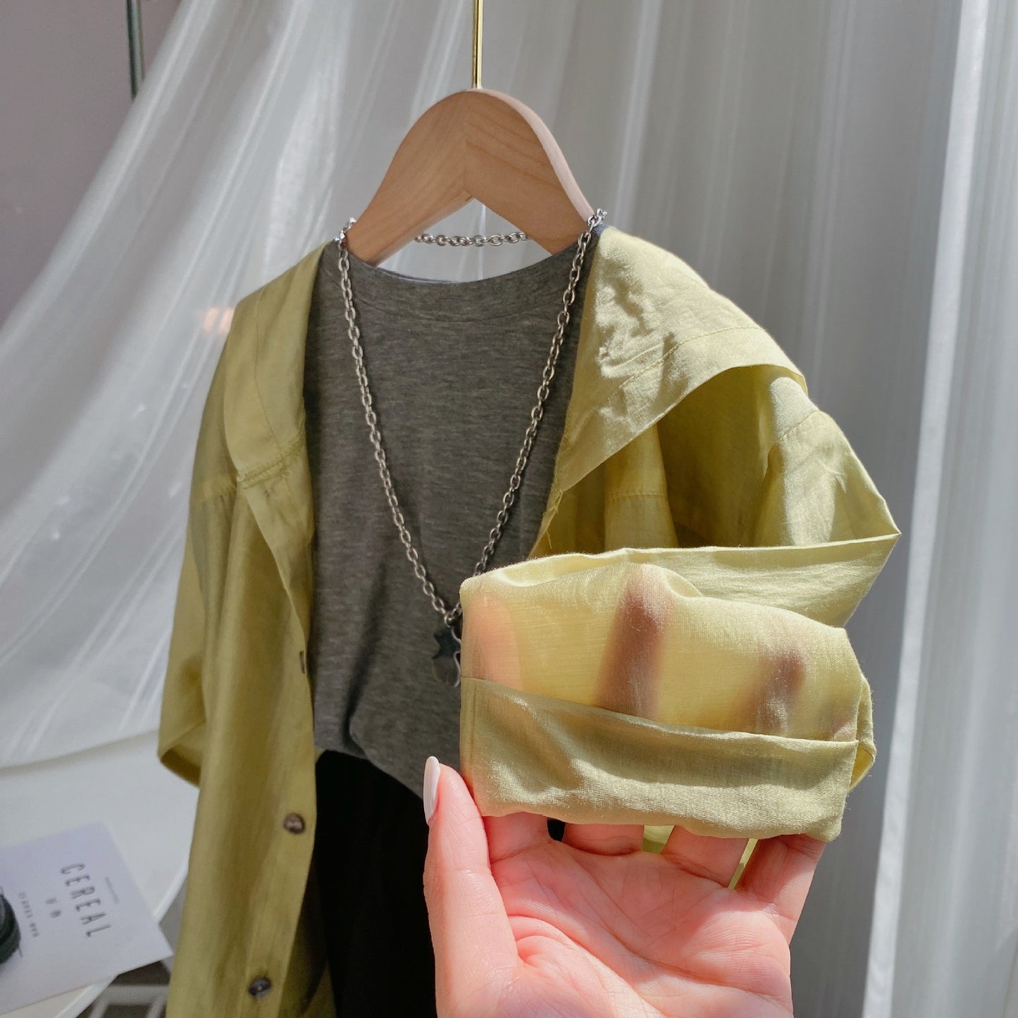 Unisex Trendy Year-round Essentials: Classic Korean-Style Plain Leisure Shirts for Infants & Toddlers